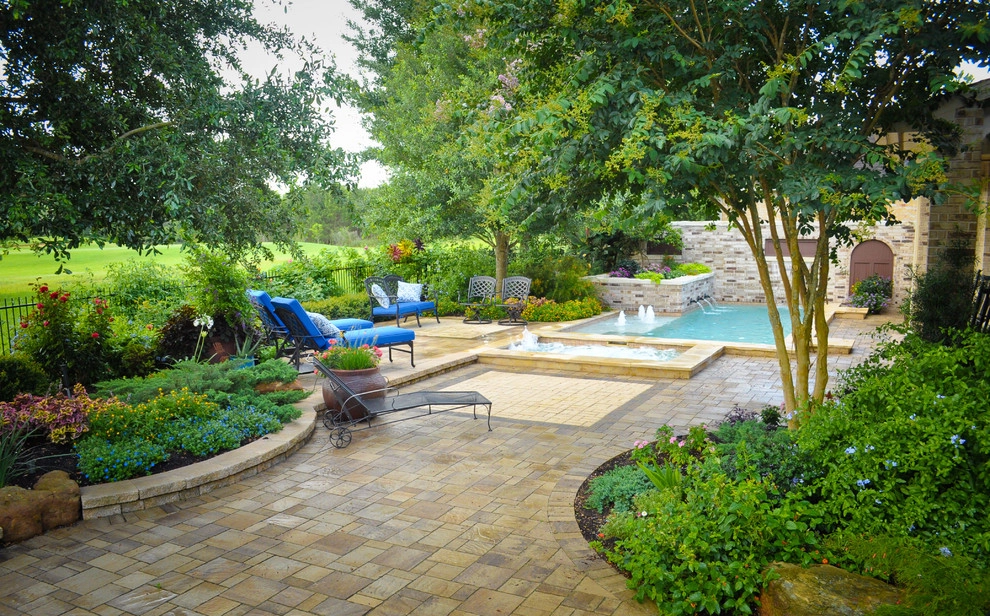 Courtyard Pool by Mirror Lake Designs - Photo 16