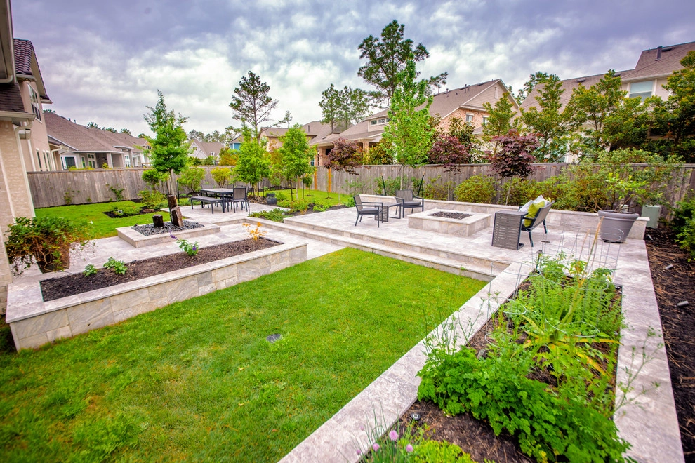 Contemporary Backyard for Entertainment by Mirror Lake Designs - Photo 12