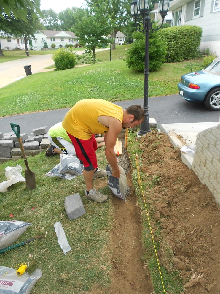 Mizzou Crew Landscaping - Photo 14