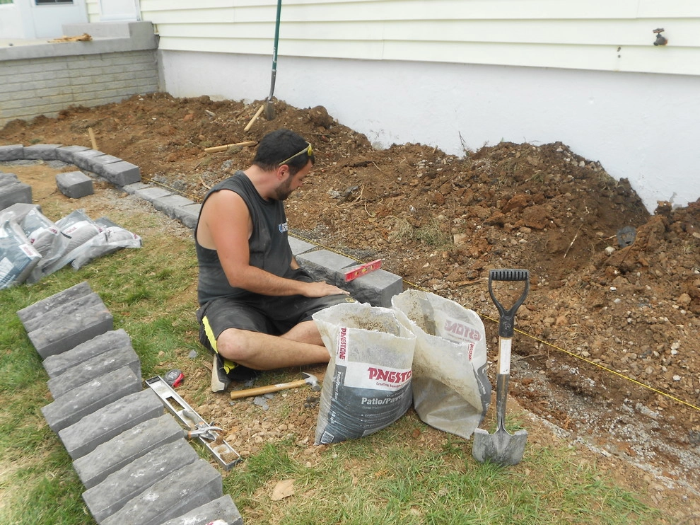 Mizzou Crew Landscaping - Photo 6