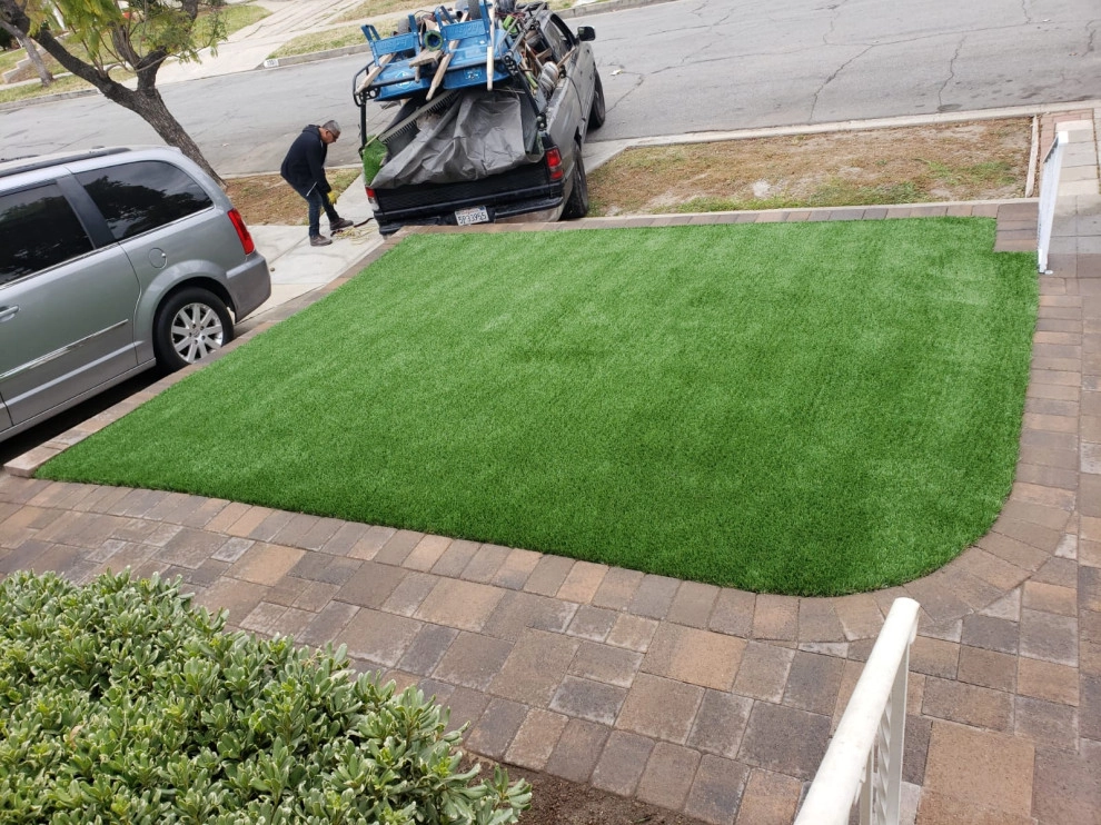 Glendale - Front Yard landscape and hardscape. by Moda Outdoor Living - Photo 9