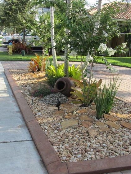 Glendale - Front Yard landscape and hardscape. by Moda Outdoor Living - Photo 4