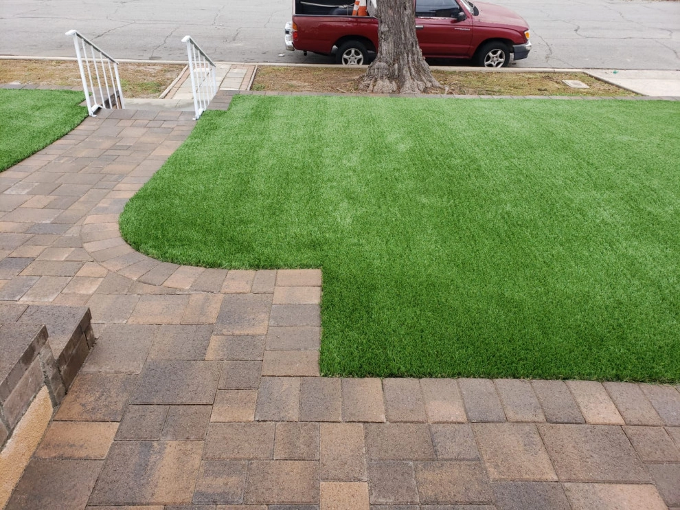 Glendale - Front Yard landscape and hardscape. by Moda Outdoor Living - Photo 2