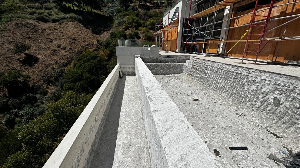Los Angeles CA | Pool Remodel by Moda Outdoor Living - Photo 10