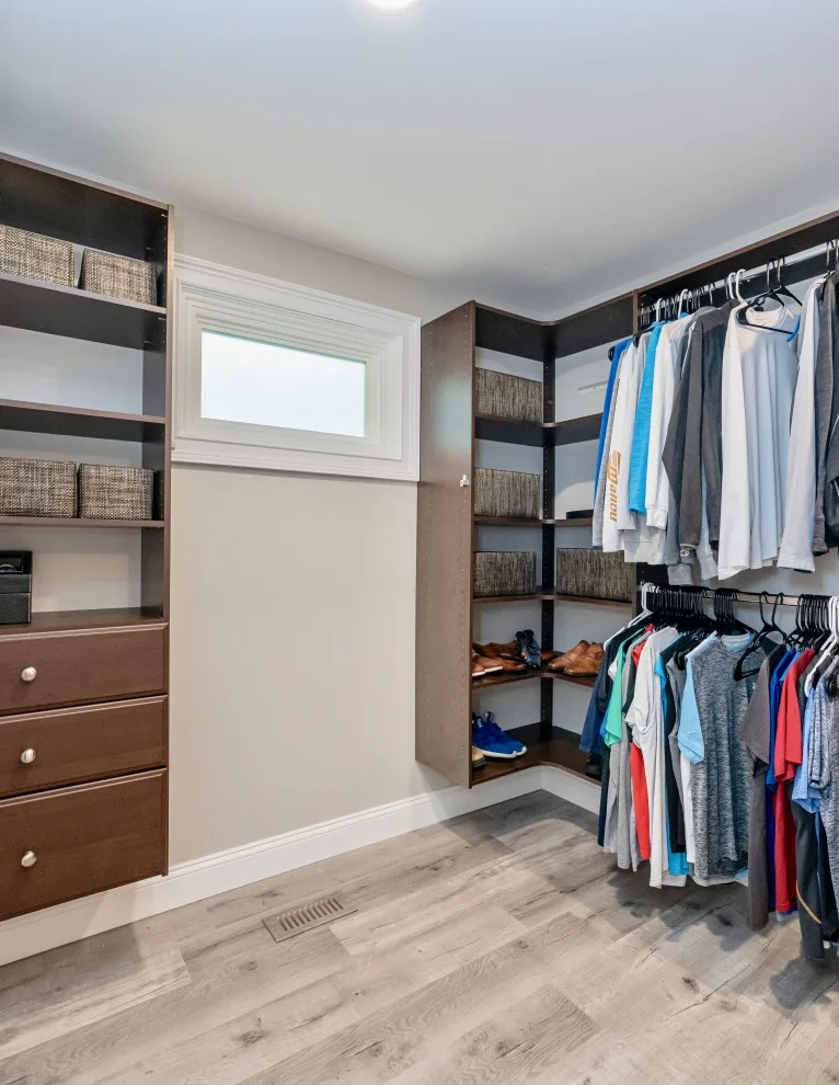 Laundry Area and Walk-in Wardrobes by EDV Home Design - Photo 4