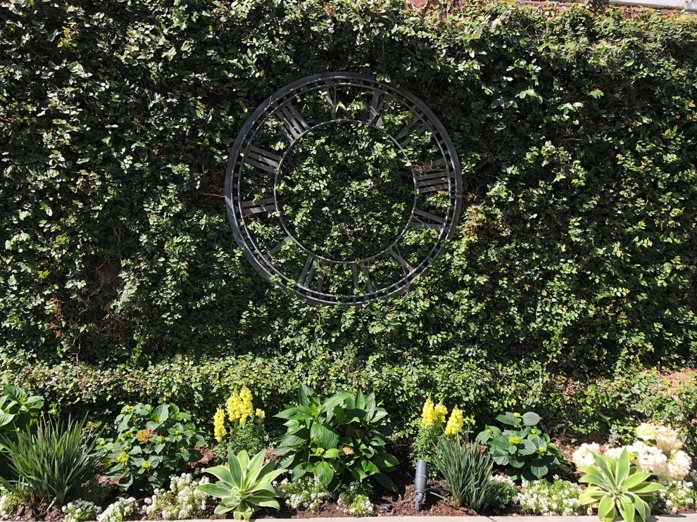 Beautiful Residence - Beverly Hills by Camille Beehler Landscape Design - Photo 11