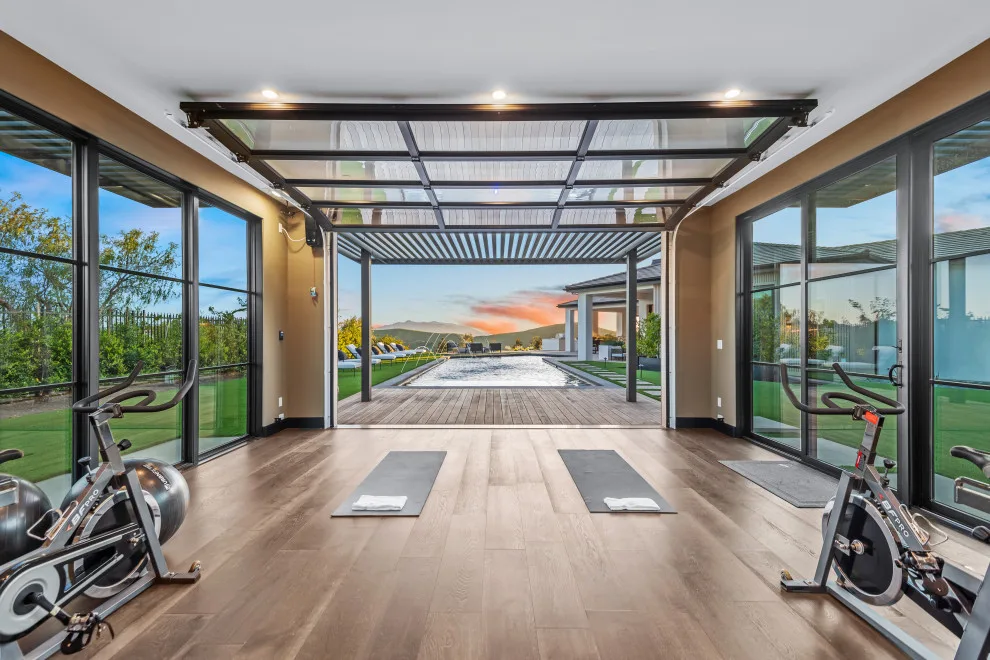 Spacious Custom Residence - Constructed by Dane Coyle; Doors/Windows/Interiors by ASD by Agoura Sash & Door, Inc. - Photo 4