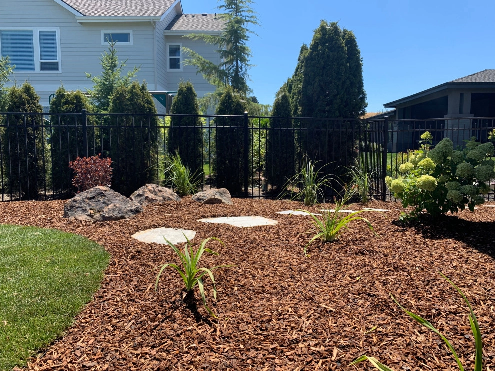 New Build Landscape by Modern Landscape - Photo 11