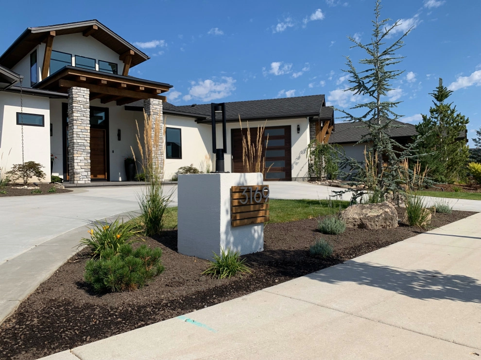 Outdoor Kitchen and Water Feature by Modern Landscape - Photo 18