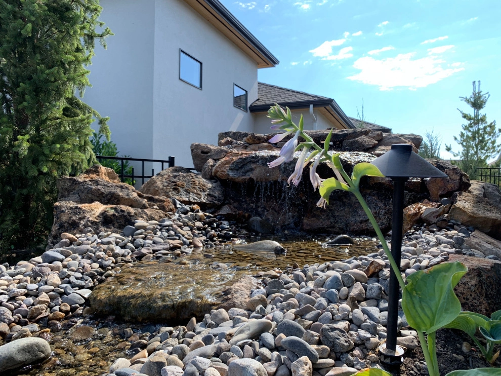 Outdoor Kitchen and Water Feature by Modern Landscape - Photo 15