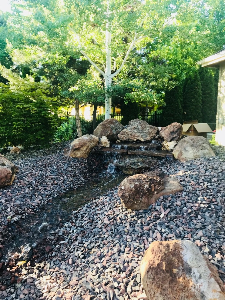 Water Features by Modern Landscape - Photo 6