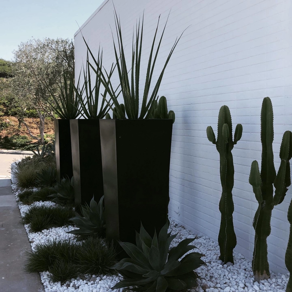 Mai Residence by Camille Beehler Landscape Design - Photo 23