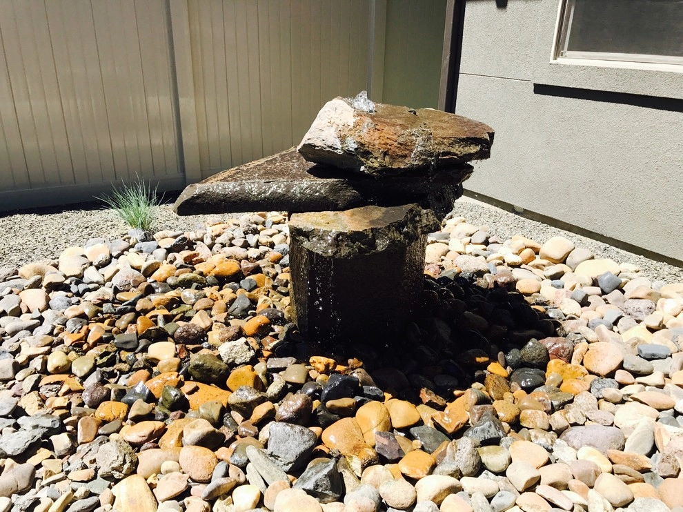 Water Features by Modern Landscape - Photo 9