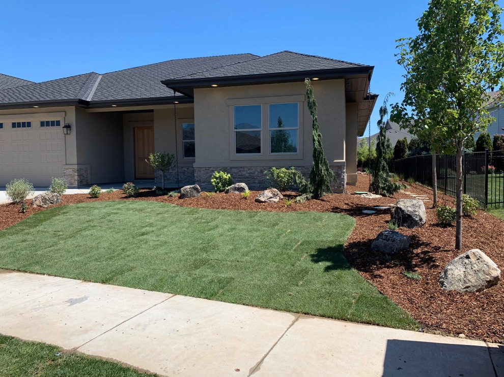 New Build Landscape by Modern Landscape - Photo 2