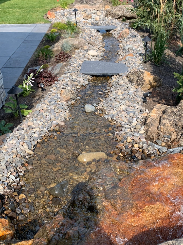Outdoor Kitchen and Water Feature by Modern Landscape - Photo 13