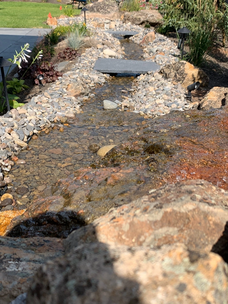Outdoor Kitchen and Water Feature by Modern Landscape - Photo 10