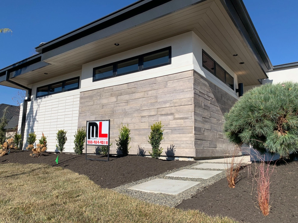 New Design and Build by Modern Landscape - Photo 18