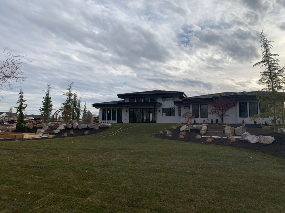 New Design and Build by Modern Landscape - Photo 3