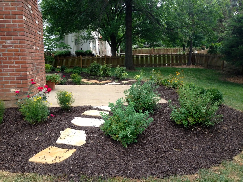 Leawood Backyard by Monumental Lawn & Outdoor LLC - Photo 2