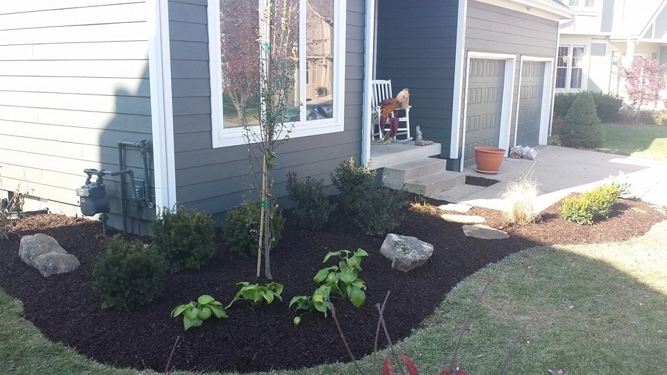 Overland Park, KS Landscape by Monumental Lawn & Outdoor LLC - Photo 3