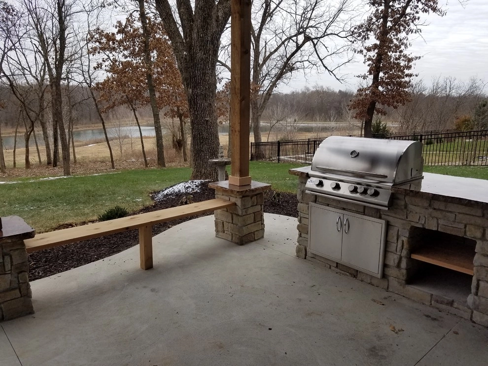 Outdoor Kitchen - Greenwood, MO by Monumental Lawn & Outdoor LLC - Photo 2