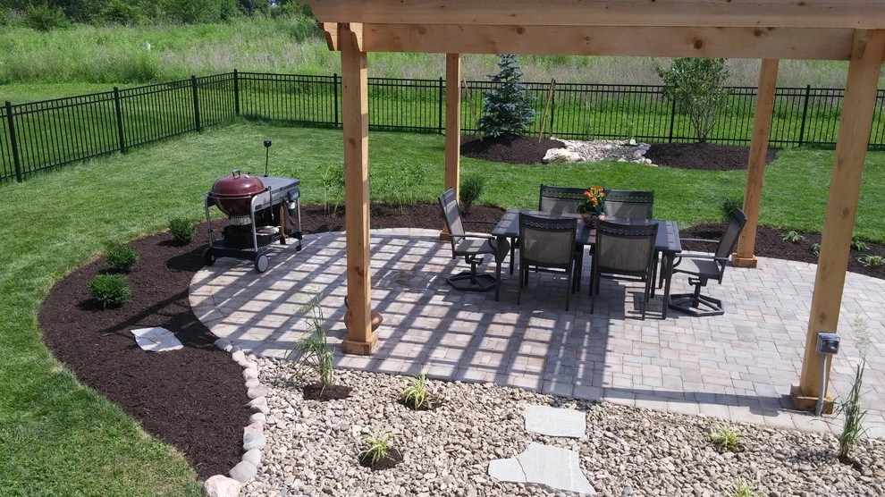 Outdoor Entertaining - Lee's Summit, MO by Monumental Lawn & Outdoor LLC - Photo 2