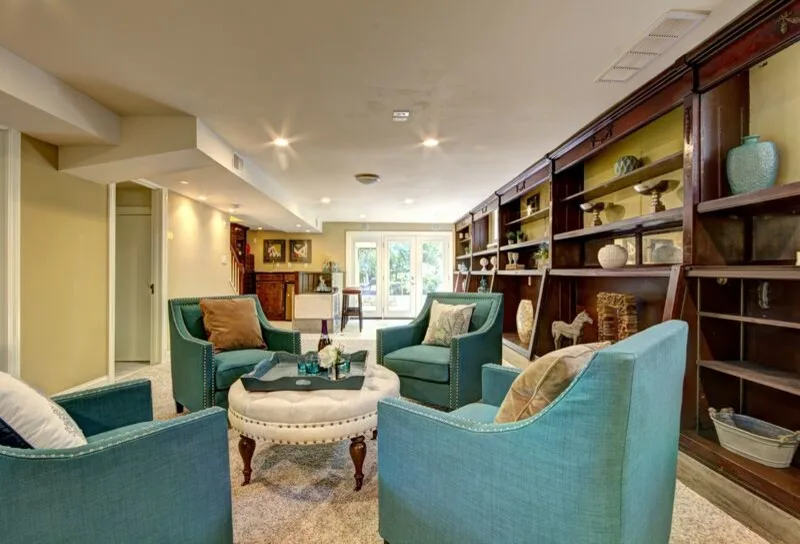 Hillcrest Avenue Setup by Reflections Of You, By Amy, LLC - Photo 4