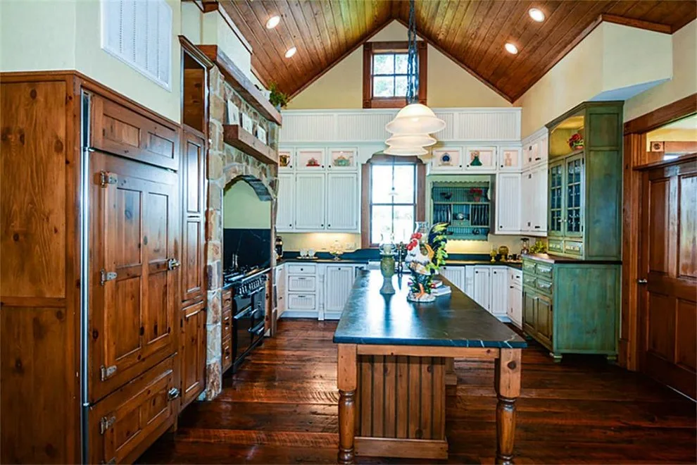 Washington County Heritage Home by The Irish Lady - Photo 5