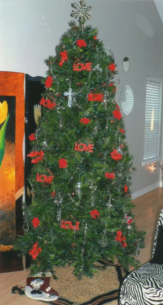 Festive Decoration by Nicole Décor & Design LLC - Photo 38