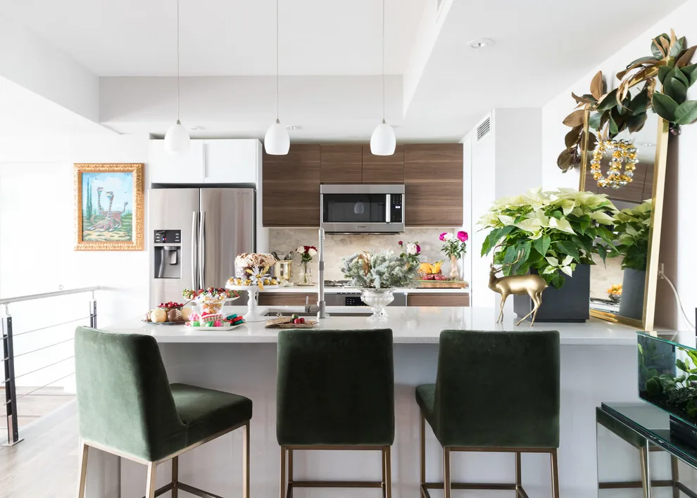 Festive Skyscraper by Crystal Blackshaw Interiors - Photo 7