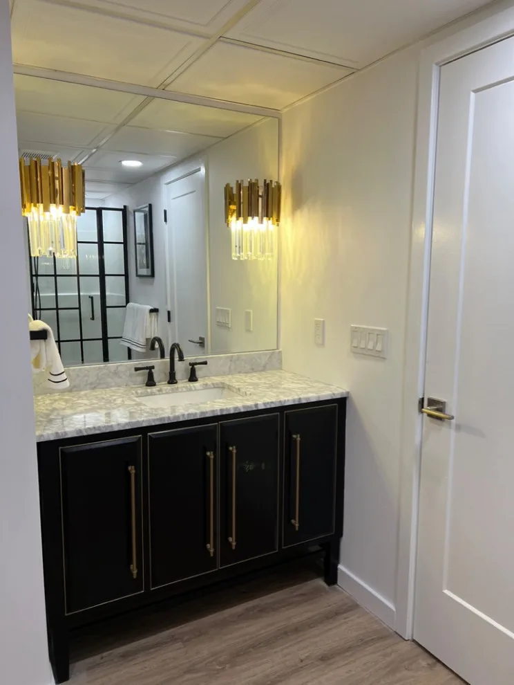 Oaks White Bathroom by EDV Home Design - Photo 3