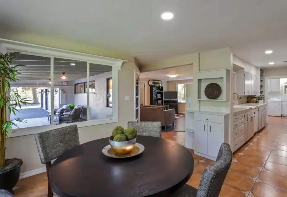 Residential Styling by VanderHelm Interior Design - Photo 10