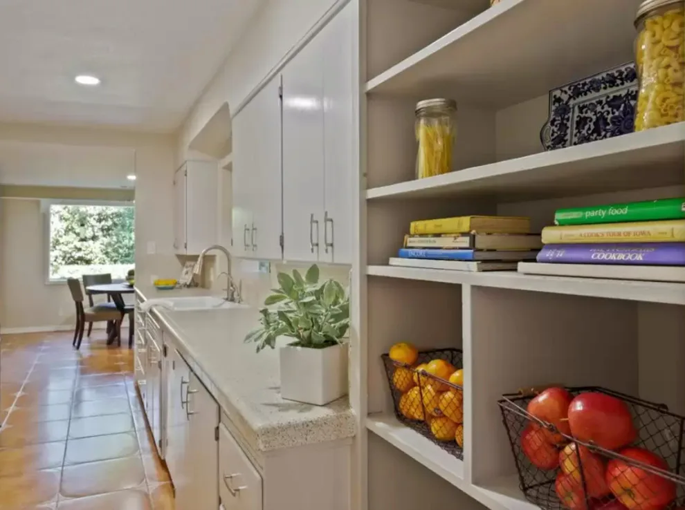 Residential Styling by VanderHelm Interior Design - Photo 34