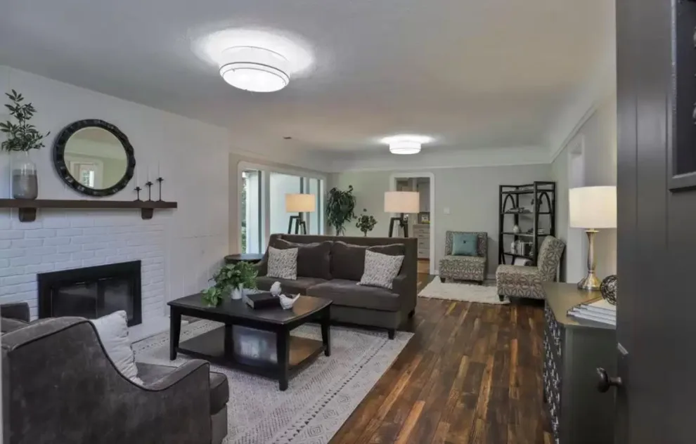 Residential Styling by VanderHelm Interior Design - Photo 18