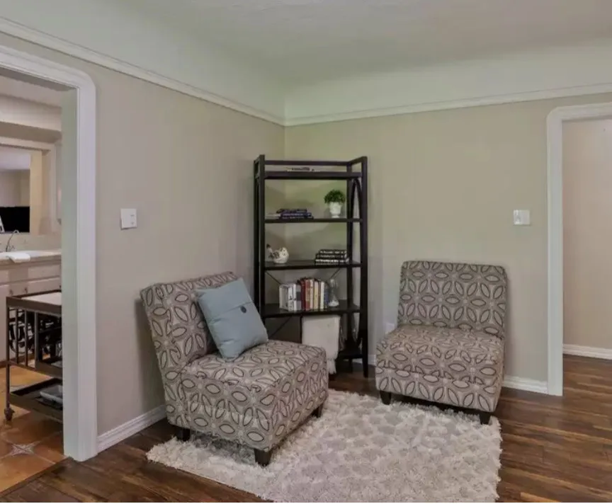 Residential Styling by VanderHelm Interior Design - Photo 29