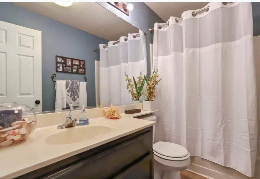 Residential Styling by VanderHelm Interior Design - Photo 33