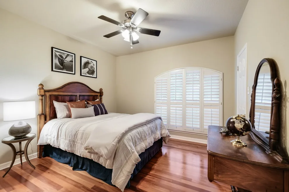 Garden Ridge TX Home Staging and Styling by Mummeinteriors - Photo 3