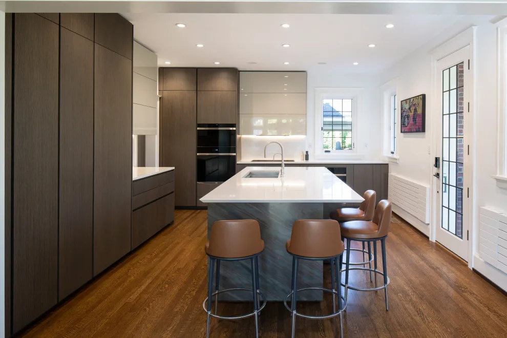 Hyde Park Contemporary Comfort by Trace & Scale - Photo 2