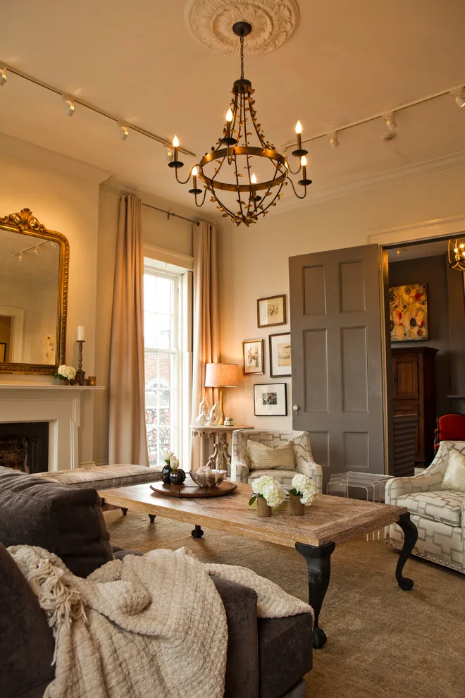 Upper Pontalba Apartment in New Orleans by Tish Miller Design - Photo 18