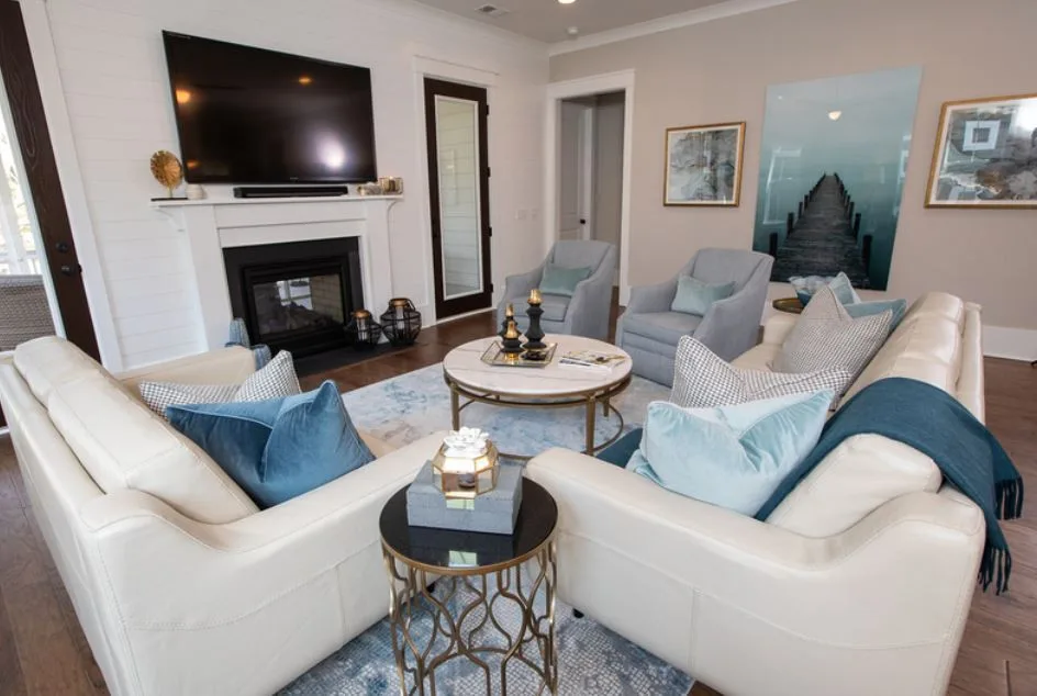 Contemporary Shoreline by Brittanya Tammearu Interior Design - Photo 7