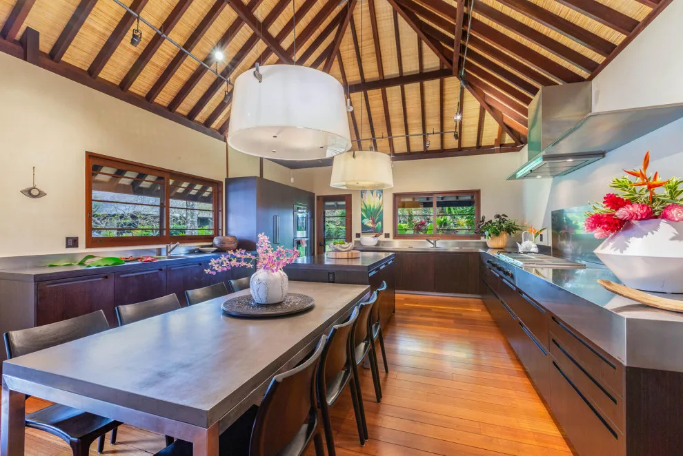 Kauai Contemporary Balinese Residence by CIH Design - Photo 16