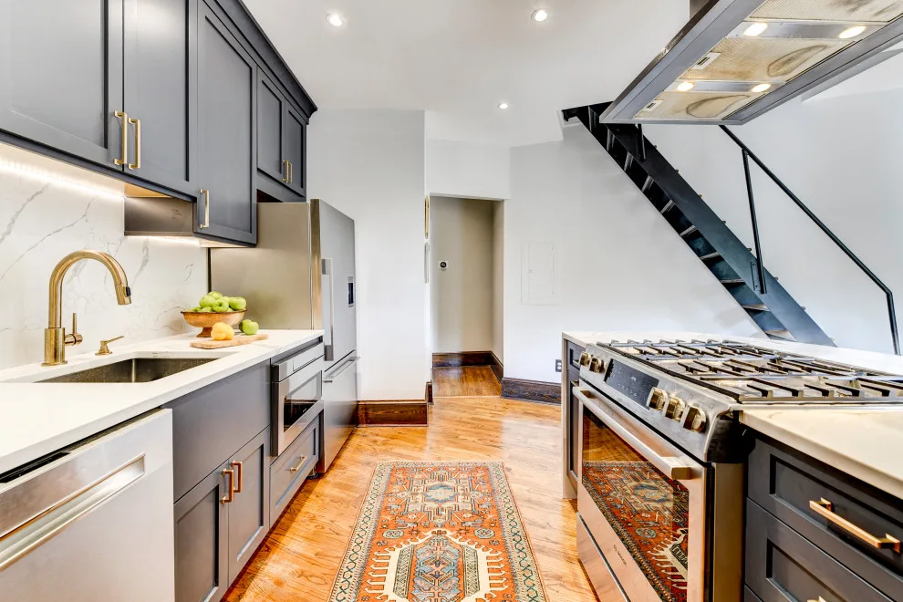 Urban Lifestyle by Chain Bridge Design - Photo 8