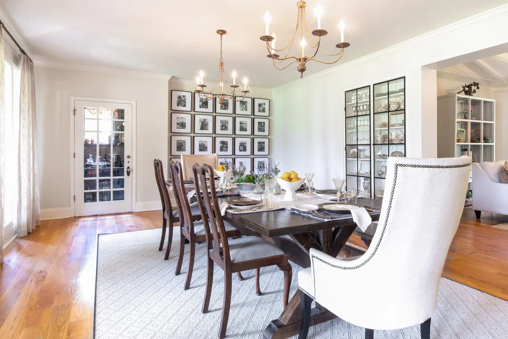 Lake Castle Dining Room and Bar by Samantha Smith Designs - Photo 2