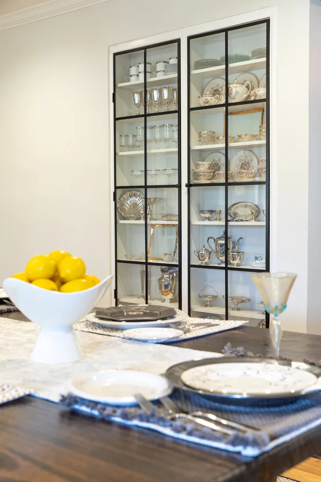 Lake Castle Dining Room and Bar by Samantha Smith Designs - Photo 12