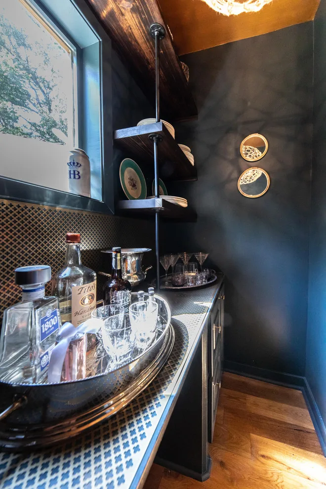 Lake Castle Dining Room and Bar by Samantha Smith Designs - Photo 17