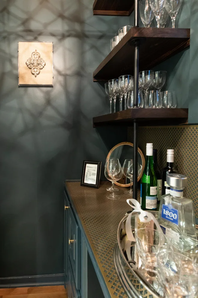 Lake Castle Dining Room and Bar by Samantha Smith Designs - Photo 20