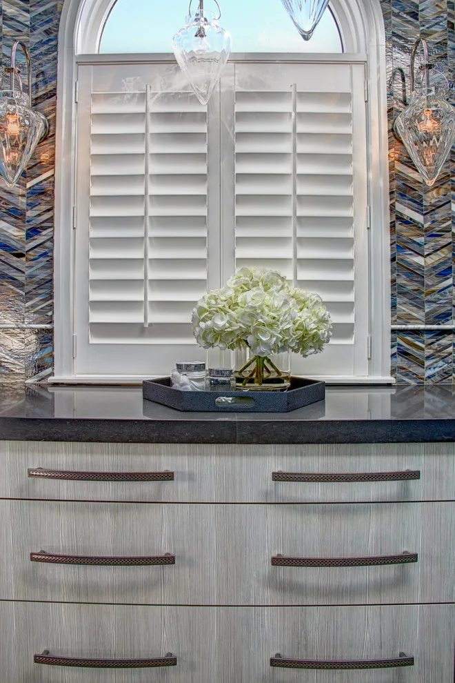 Lakeside Retreat by Lisa Limited - Photo 7