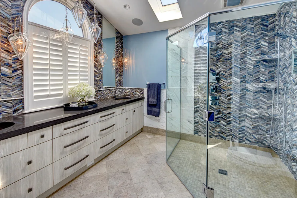 Lakeside Retreat by Lisa Limited - Photo 5