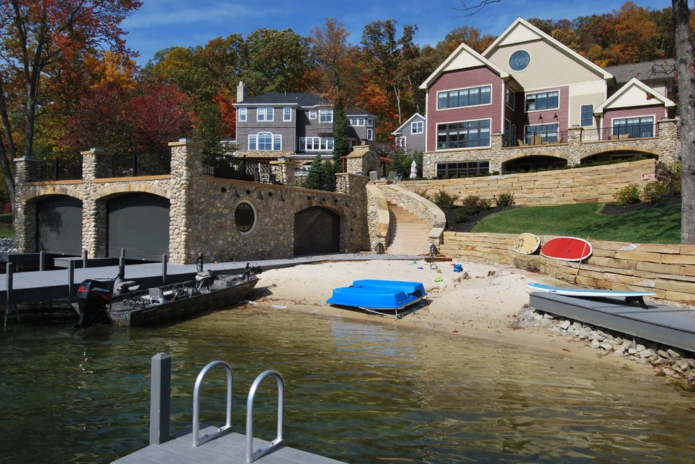 Extraordinary Lake House by Creative Concepts, Inc. - Photo 14