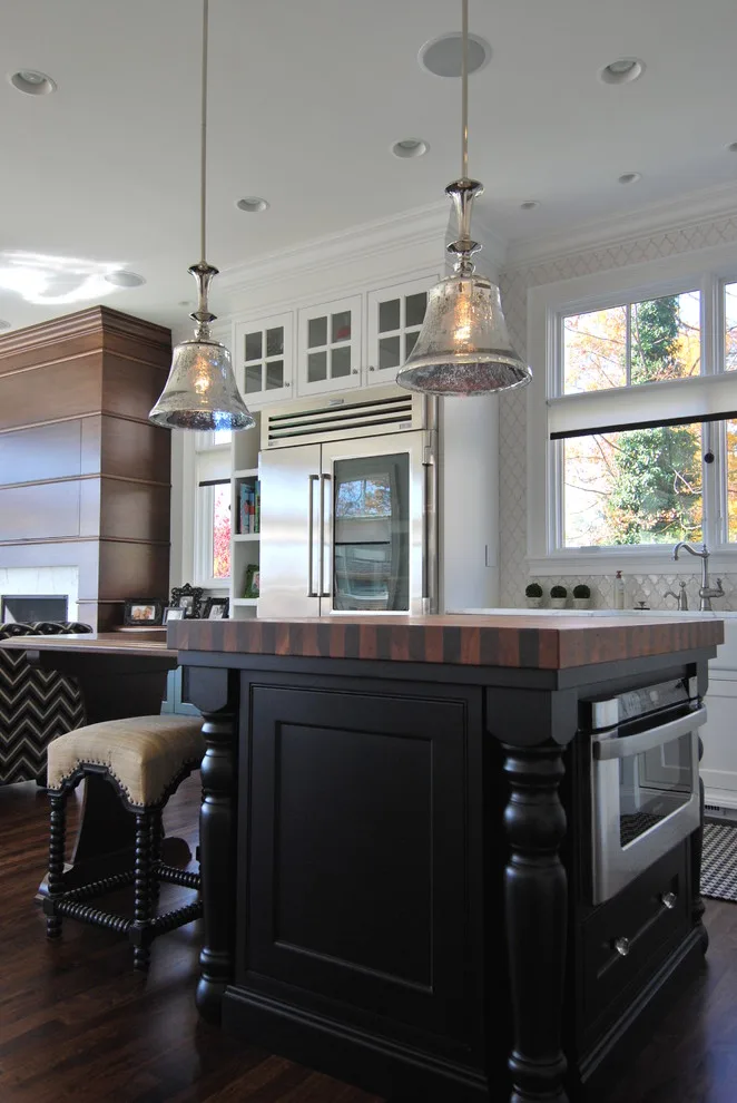 Extraordinary Lake House by Creative Concepts, Inc. - Photo 41